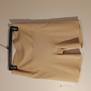 Maidenform tummy control shorts 2XL